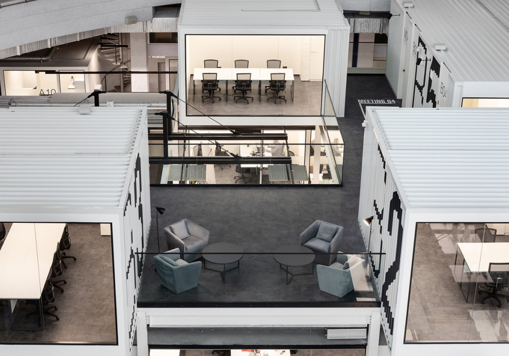 История Unit Factory